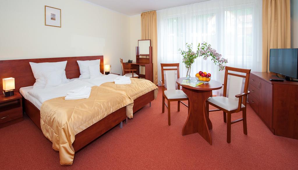 Klinika Mlodosci Medical Spa Świeradów-Zdrój Szoba fotó
